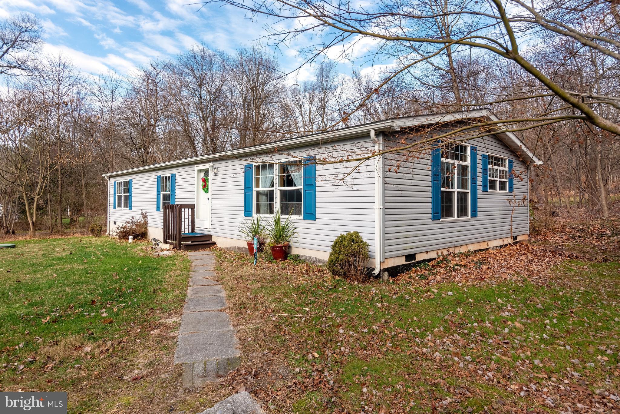 421 Weaver Road Morgantown, PA 19543 - Photo 5 of 28 Gallery Image 5