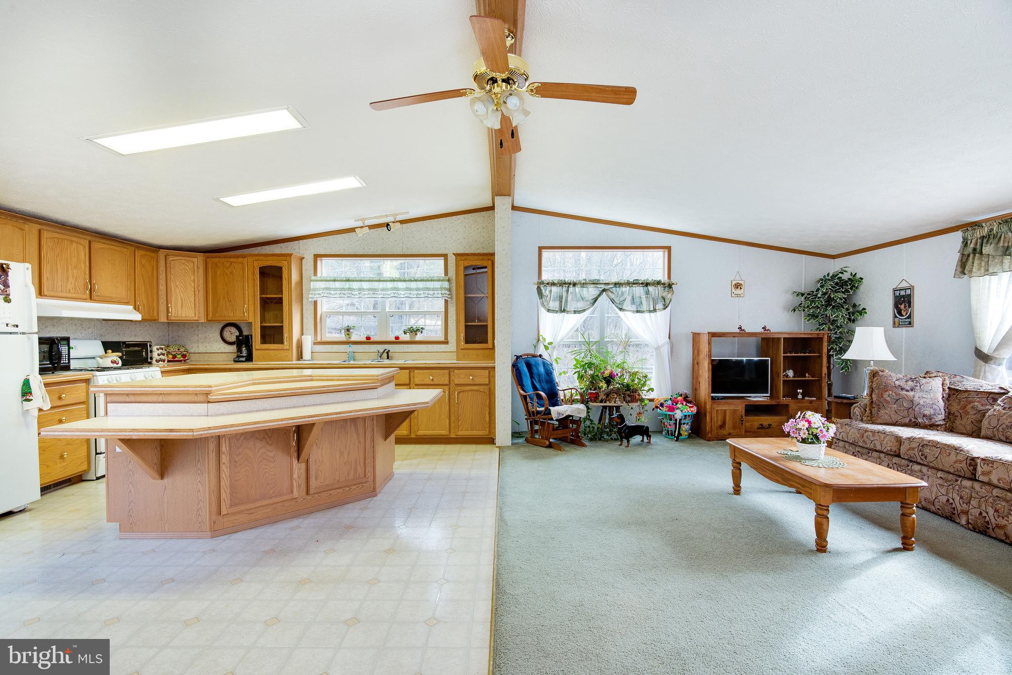 421 Weaver Road Morgantown, PA 19543 - Photo 8 of 28 Gallery Image 8