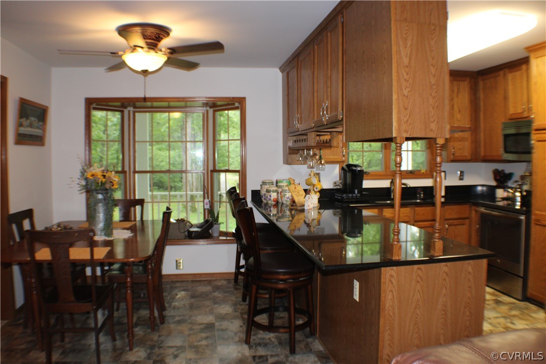 8901 Woodpecker Road Chesterfield, VA 23838 - Photo 7 of 46 Beautiful open kitchen with granite! Open to the e