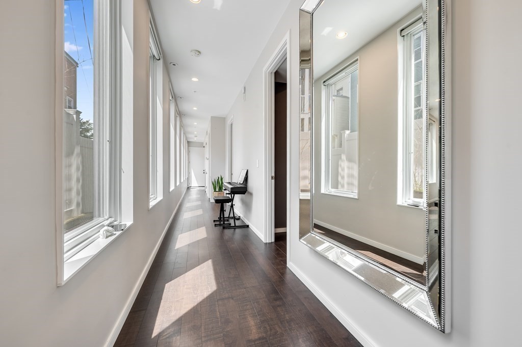 14 I Street, Unit 2 Boston, MA 02127 - Photo 4 of 13