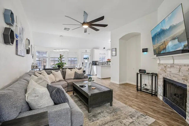 $429,500 | 1300 White Dove Cove, Cedar Park, TX 78613