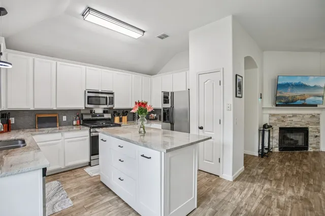 $429,500 | 1300 White Dove Cove, Cedar Park, TX 78613