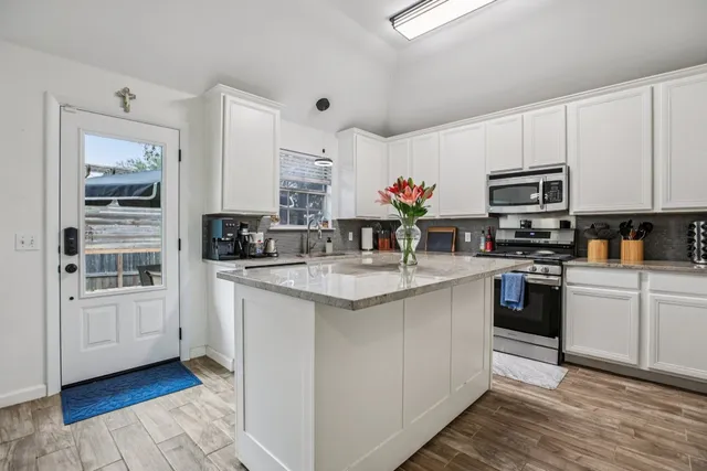 $429,500 | 1300 White Dove Cove, Cedar Park, TX 78613