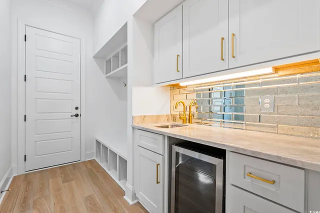 $979,000 | 1086 East Isle Of Palms Avenue, Myrtle Beach, SC 29579