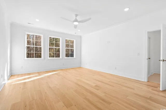 $979,000 | 1086 East Isle Of Palms Avenue, Myrtle Beach, SC 29579