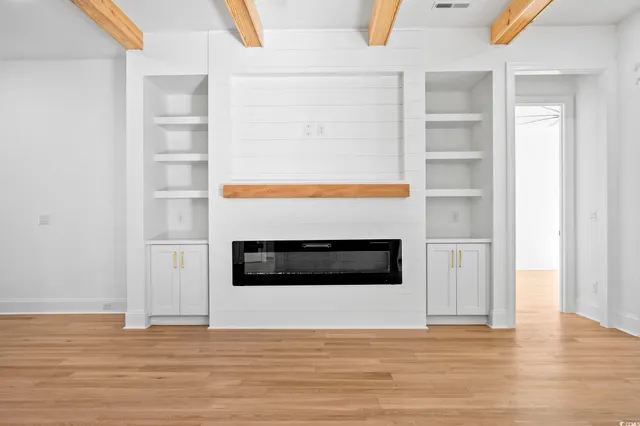 $979,000 | 1086 East Isle Of Palms Avenue, Myrtle Beach, SC 29579