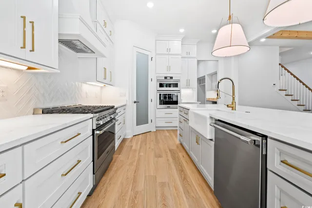 $979,000 | 1086 East Isle Of Palms Avenue, Myrtle Beach, SC 29579