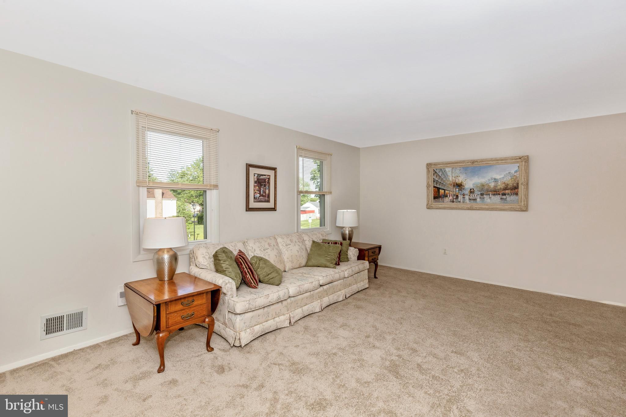 17300 Hughes Road Poolesville, MD 20837 - Photo 6 of 68