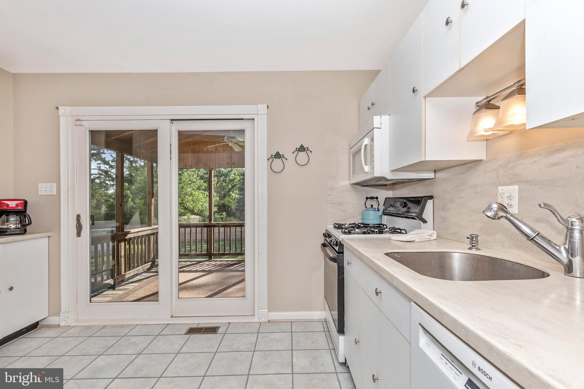 17300 Hughes Road Poolesville, MD 20837 - Photo 10 of 68