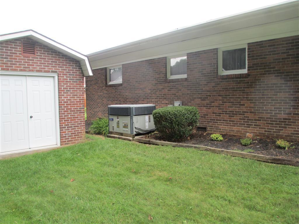 305 Liberty Avenue Erwin, TN 37650 - Photo 17 of 18 Photo 17