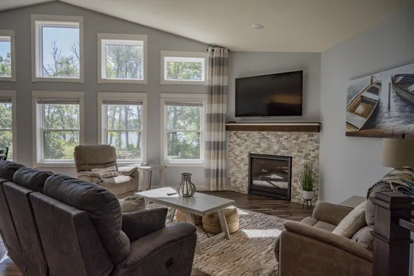 $1,250,000 | N9310 22nd Avenue, Necedah, WI 54646