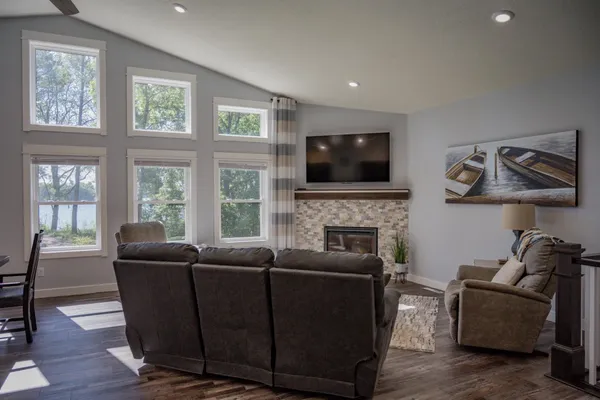 $1,250,000 | N9310 22nd Avenue, Necedah, WI 54646