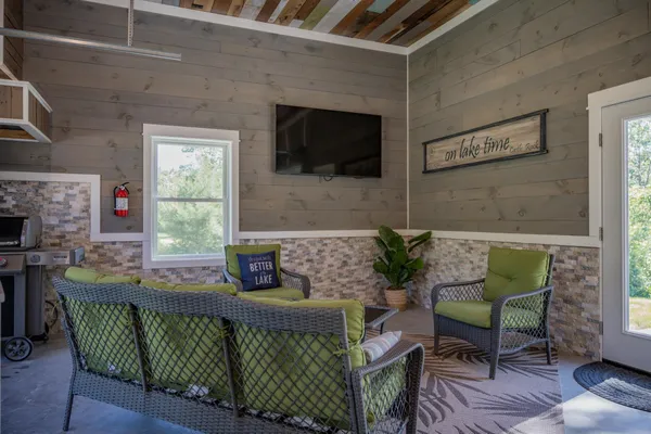 $1,250,000 | N9310 22nd Avenue, Necedah, WI 54646