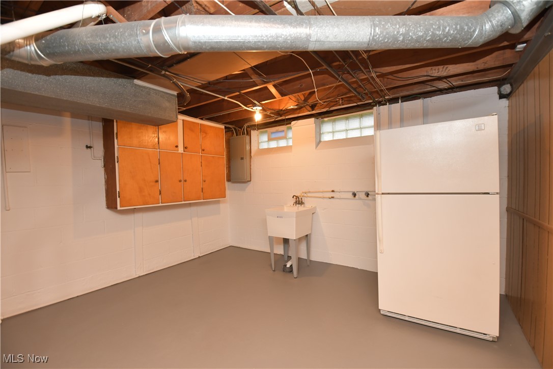 30409 Barjode Road Willowick, OH 44095 - Photo 27 of 34