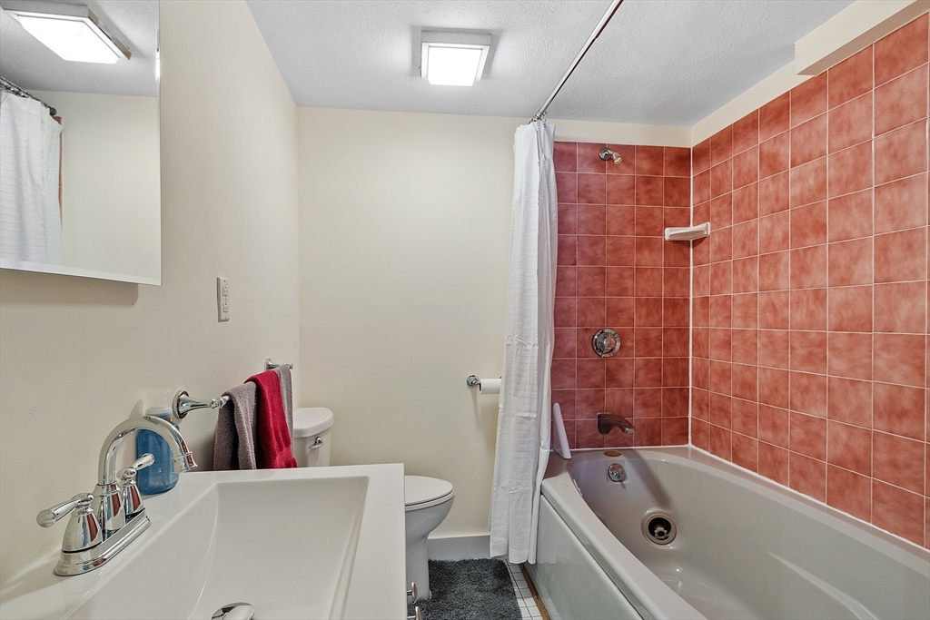 15 Hickory Hill Road Wakefield, MA 01880 - Photo 24 of 42