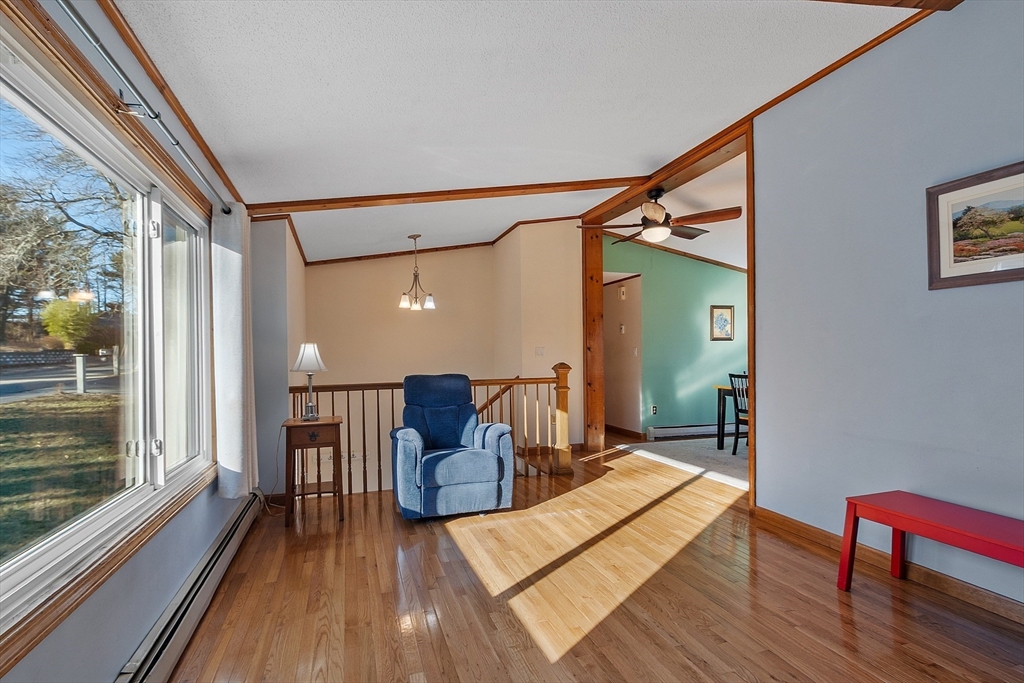 15 Hickory Hill Road Wakefield, MA 01880 - Photo 4 of 42