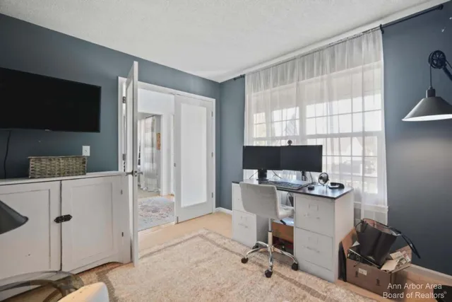 $389,500 | 214 Glenwood Circle, Manchester, MI 48158