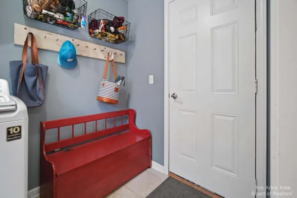 $389,500 | 214 Glenwood Circle, Manchester, MI 48158