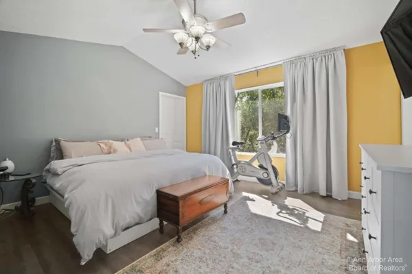 $389,500 | 214 Glenwood Circle, Manchester, MI 48158