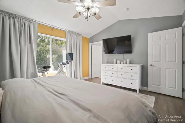 $389,500 | 214 Glenwood Circle, Manchester, MI 48158