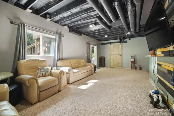 $389,500 | 214 Glenwood Circle, Manchester, MI 48158