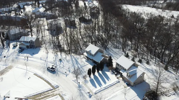 $389,500 | 214 Glenwood Circle, Manchester, MI 48158