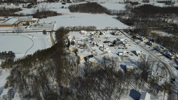 $389,500 | 214 Glenwood Circle, Manchester, MI 48158