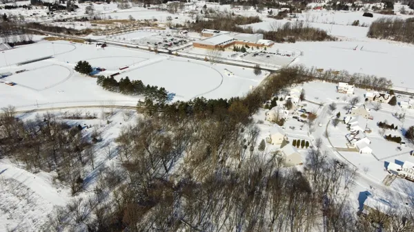 $389,500 | 214 Glenwood Circle, Manchester, MI 48158