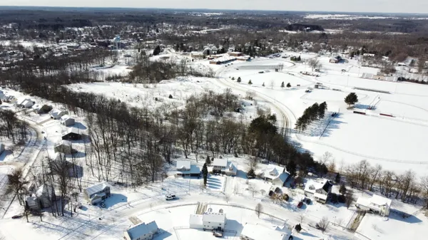 $389,500 | 214 Glenwood Circle, Manchester, MI 48158