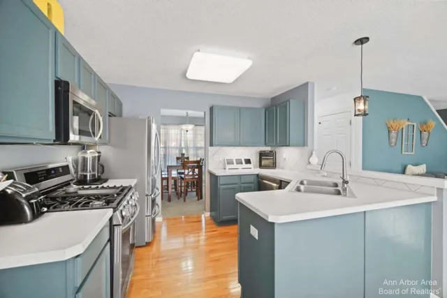 $389,500 | 214 Glenwood Circle, Manchester, MI 48158