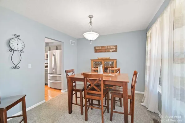 $389,500 | 214 Glenwood Circle, Manchester, MI 48158