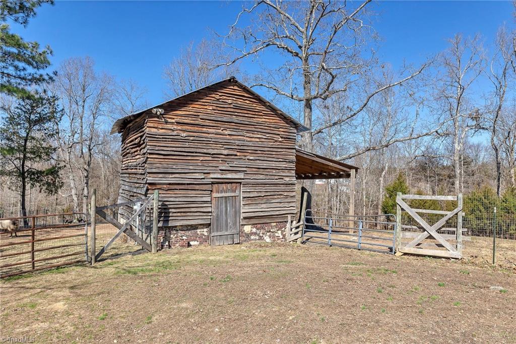 6410 Alamance County Line Road Liberty, NC 27298 - Photo 36 of 38 Gallery Image 36