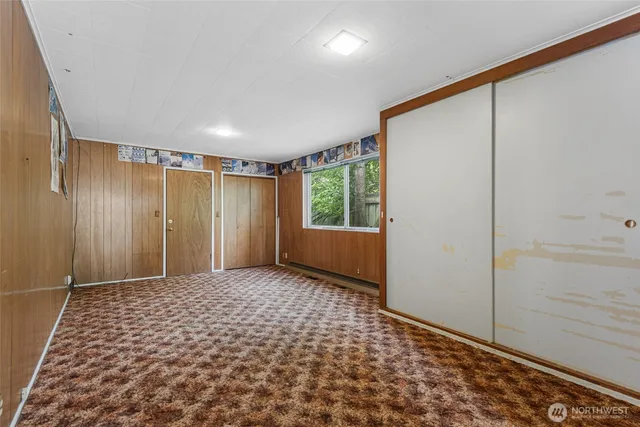 a view of a house with a garage