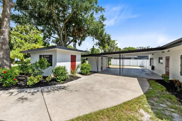 $2,250 | 35614 Cedar Lane, Leesburg, FL 34788