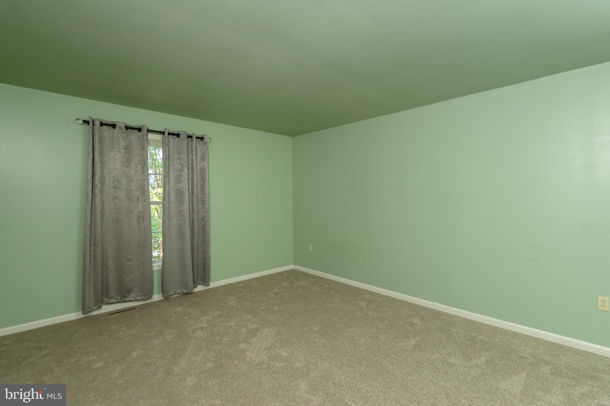 30 Heron Road Lititz, PA 17543 - Photo 15 of 30 Large primary bedroom with WIC