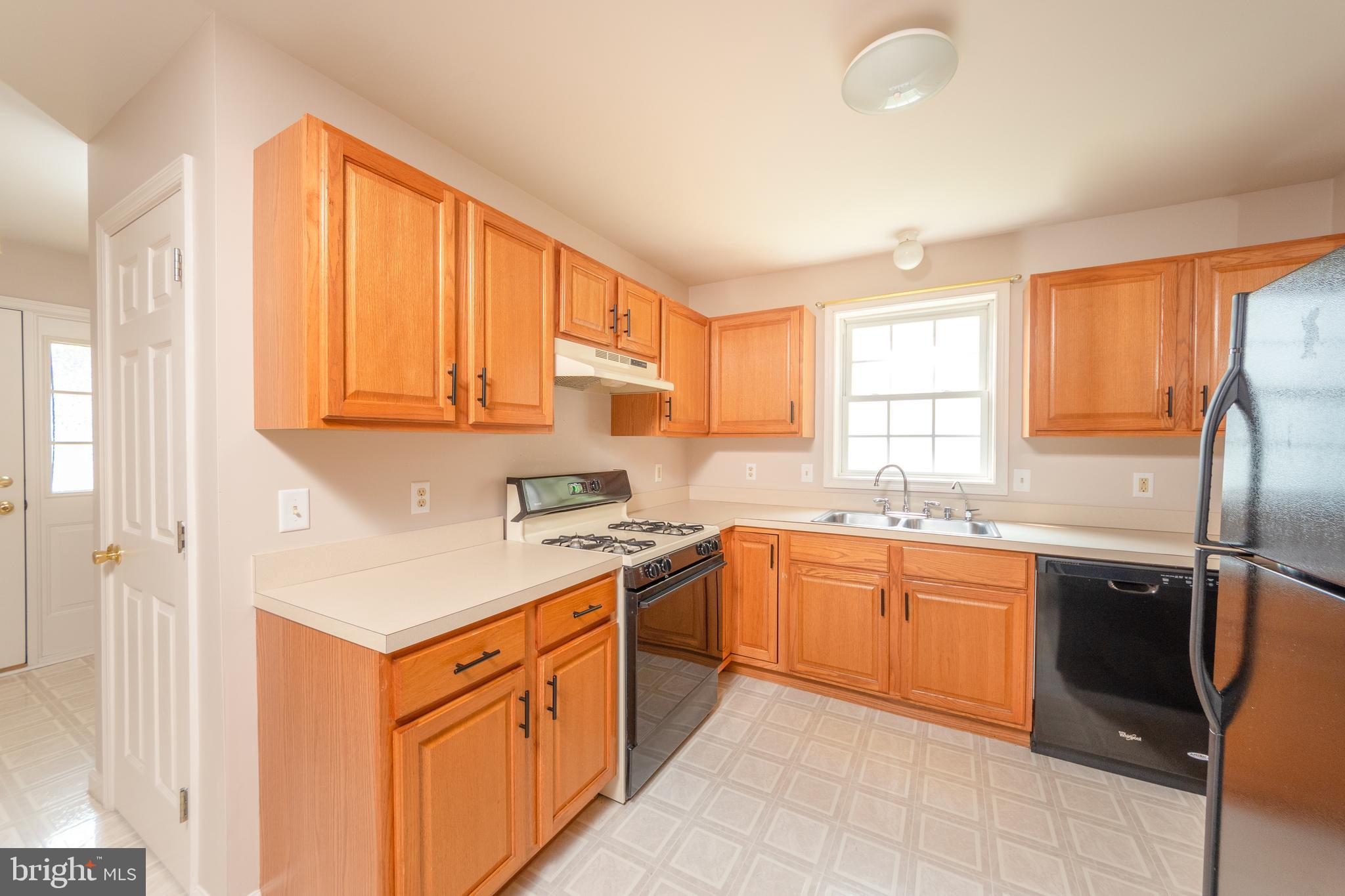 30 Heron Road Lititz, PA 17543 - Photo 8 of 30 Appliances included