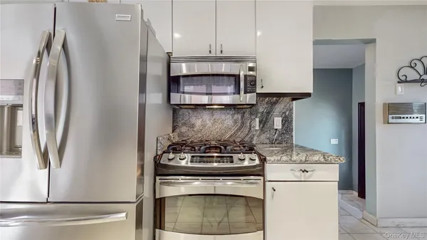 $1,695,000 | 210-30 29th Avenue | Bayside