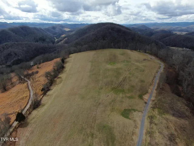 $274,000 | 27.33-ac Big Springs Road, Eidson, TN 37731