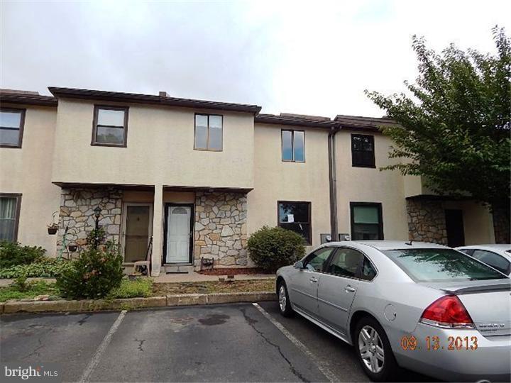 13027 Townsend Road, Unit B7 Philadelphia, PA 19154 - Photo 1 of 17