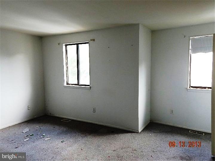 13027 Townsend Road, Unit B7 Philadelphia, PA 19154 - Photo 13 of 17