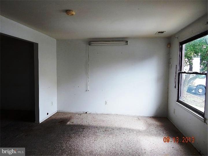 13027 Townsend Road, Unit B7 Philadelphia, PA 19154 - Photo 4 of 17