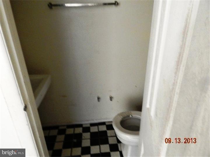 13027 Townsend Road, Unit B7 Philadelphia, PA 19154 - Photo 8 of 17