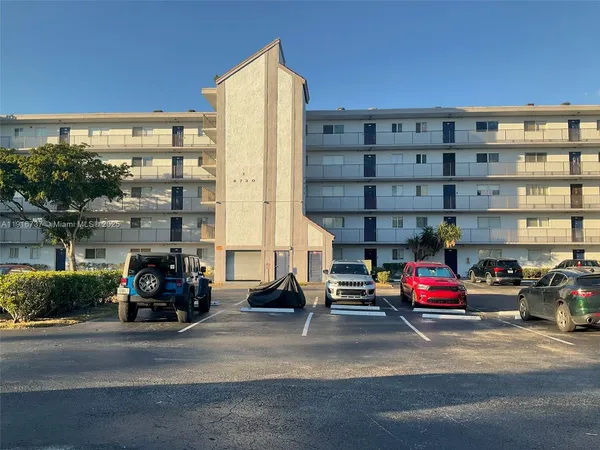 $230,000 | 8730 Sherman Circle North, Unit 407, Miramar, FL 33025