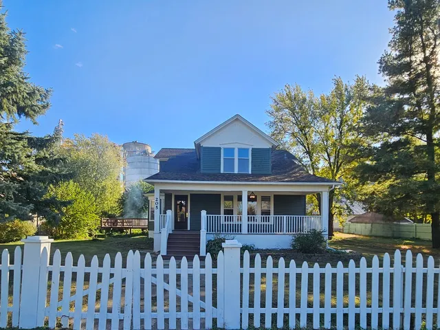 $309,999 | 205 West North Street, Leland, IL 60531