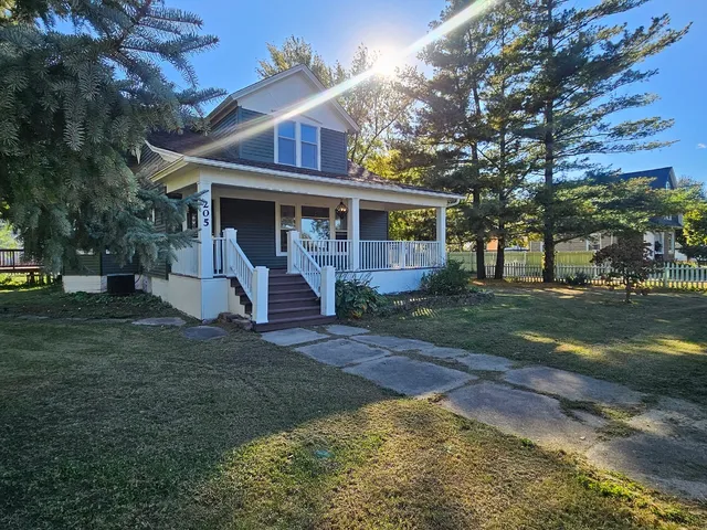 $309,999 | 205 West North Street, Leland, IL 60531