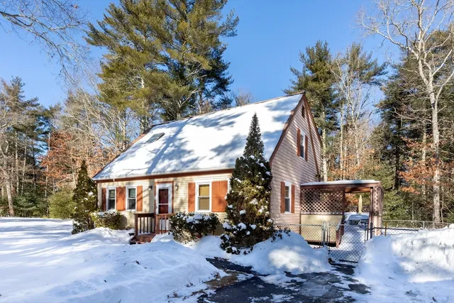 $459,000 | 8 Windy Hill Drive, Wareham, MA 02576