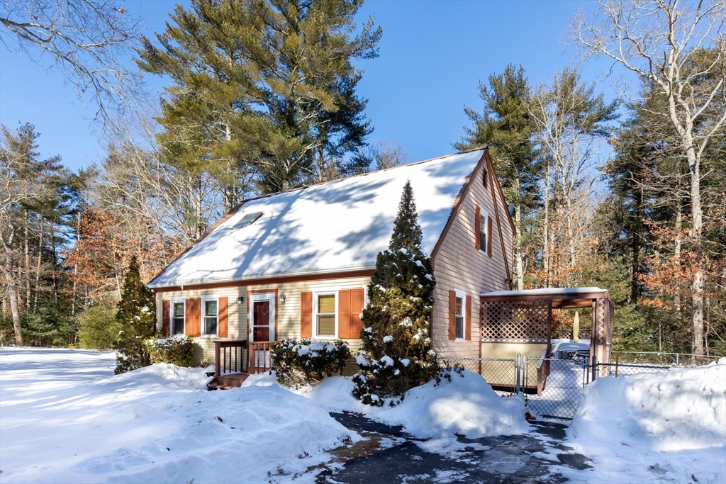 8 Windy Hill Drive Wareham, MA 02576 - Photo 2 of 17