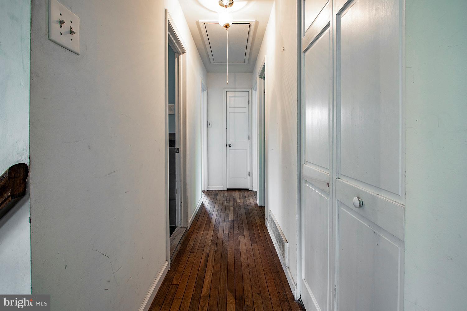 10 Worrell Road Tabernacle, NJ 08088 - Photo 11 of 24 Bedroom hallway
