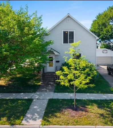 $169,900 | 1501 15th Avenue, Menominee, MI 49858