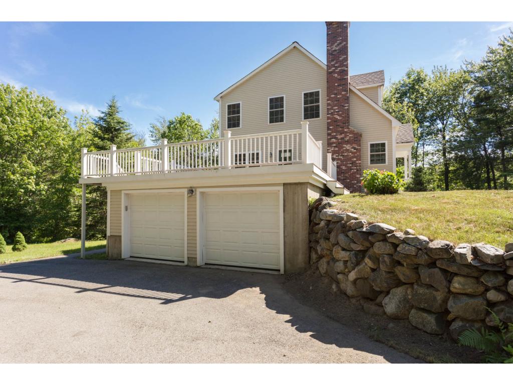 520 Brackett Road Rye, NH 03870 - Photo 2 of 26